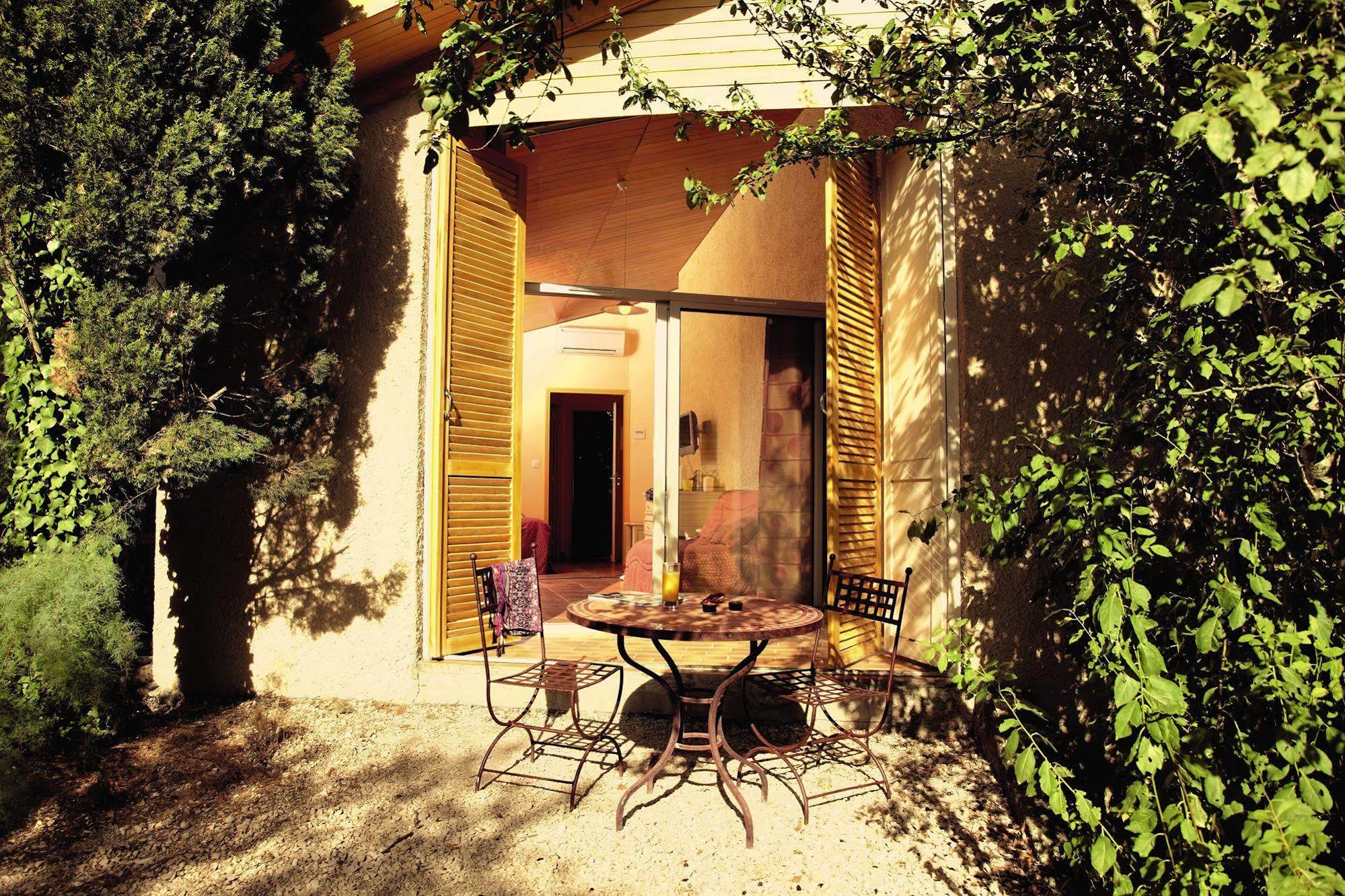 Hotel Belambra Clubs L'isle Sur La Sorgue - Domaine De Mousquety Exterior foto
